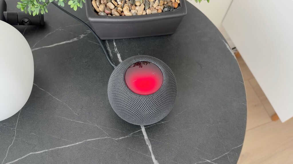 Mi HomePod mini ponía música solo. Apple por fin ha puesto solución