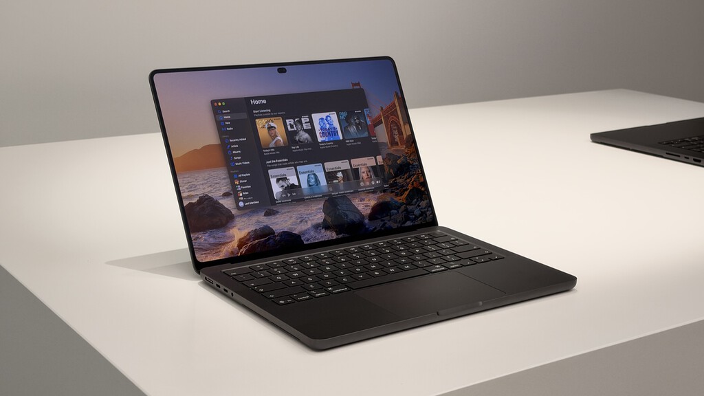 He probado el nuevo MacBook Pro táctil: el Mac de siempre acaba de abrir una puerta que quiero explorar