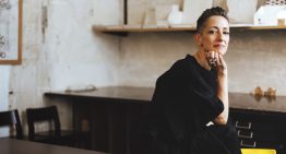 Lina Ghotmeh, arquitecta: «Ver mi ciudad (Beirut) devastada por la guerra despertó en mí el deseo de repararla, de curarla, de hacerla más bella»