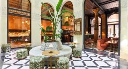 Así ha recuperado Lázaro Rosa-Violán el Hotel España, la fonda de 1859 que se convirtió en joya modernista