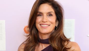 Las dermatólogas coinciden: «A partir de los 60 no solo son necesarios ingredientes como el retinol o la vitamina C, estos son los que conviene añadir»