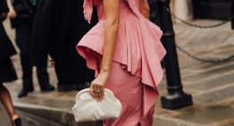 La falda asimétrica, una tendencia del otoño 2026 que habla mucho de cómo está la moda (y la sociedad)