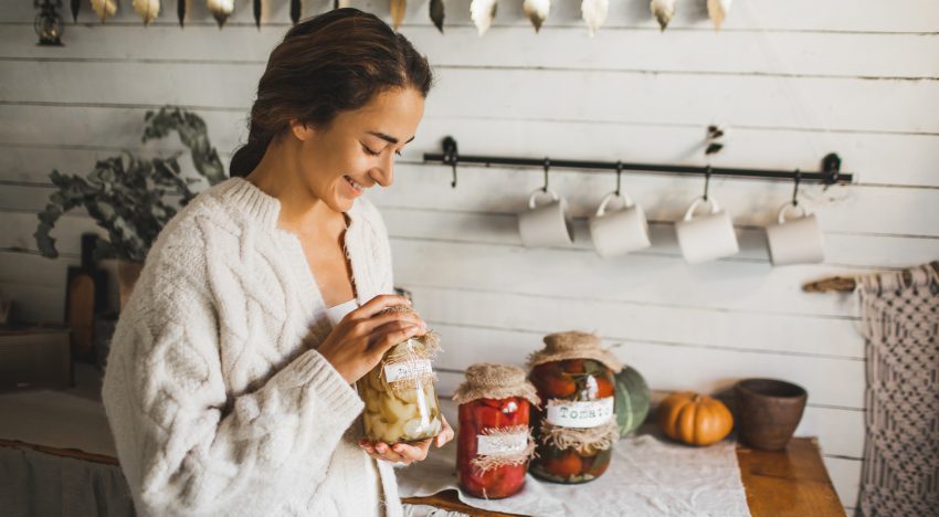 Salena Sainz, nutricionista: «Fermentar ajos con miel tiene una base nutricional interesante, pero hay que diferenciar sus beneficios reales de los que se atribuyen en redes sociales»
