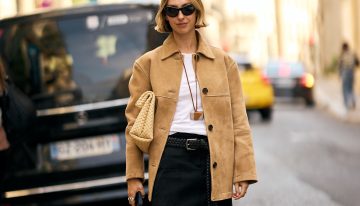 Siete pantalones, faldas y vestidos de Zara y Mango que funcionan con zapatillas y botas, pero que se llevan mejor con los mocasines de ante, tan de moda esta temporada