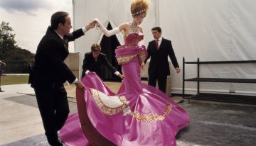 John Galliano: cuando el Met quiso entronizar al diseñador gibraltareño y la gran pregunta (incómoda) sobre su verdadero legado material