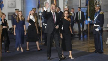 Diana Rubio, experta en protocolo, explica las normas no escritas y analiza los aciertos y errores de las invitadas a los Premios Princesa de Asturias