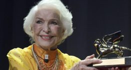 Ellen Burstyn, actriz (93 años): «Cuando reconoces cuáles son tus talentos, una vida feliz consiste en desarrollarlos en la mayor medida posible»