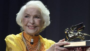 Ellen Burstyn, actriz (93 años): «Cuando reconoces cuáles son tus talentos, una vida feliz consiste en desarrollarlos en la mayor medida posible»