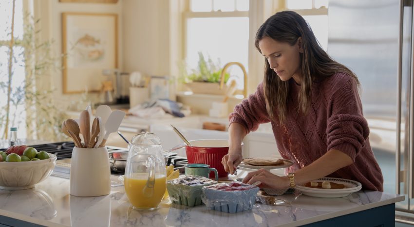 Jennifer Garner estrena drama, The Five Star Weekend (SkyShowtime), sobre una viuda que busca consuelo durante un fin de semana en compañía de 4 amigas