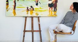Cristina Vázquez, la artista que colecciona veranos: «Soy una voyeur de la felicidad, una cazadora de momentos»