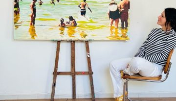 Cristina Vázquez, la artista que colecciona veranos: «Soy una voyeur de la felicidad, una cazadora de momentos»
