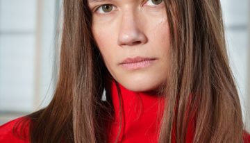 Noelia Jiménez, peluquera: «Si tienes el cabello fino, cambia la raya hacia el lado contrario. Conseguirás levantar la raíz y crear mayor volumen»
