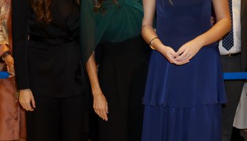 Si te gustó el look de Leonor en el Concierto de los Premios Princesa de Asturias, acaba de llegar a Zara este conjunto satinado perfecto para todas tus cenas y eventos de otoño