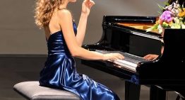 Martina Meola, la 'joven Chopin' de 13 años, debuta en España: «Con cinco años le pedí a mi madre un piano, nunca pensé que tocaría en los auditorios más importantes de Europa»