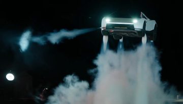 Tesla presenta un Roadster capaz de volar y acelerar de 0 a 100 en menos de un segundo (Fotos)
