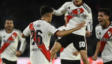 Con un Correa iluminado, River goleó a Belgrano en Córdoba y se metió en playoffs