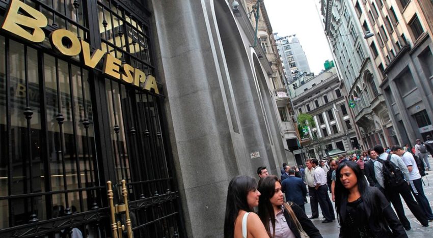 Mercados brasileños se desploman tras victoria de Lula en las elecciones
