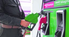 Gobierno y gasolineros fijan durante 6 meses el precio máximo de la Magna