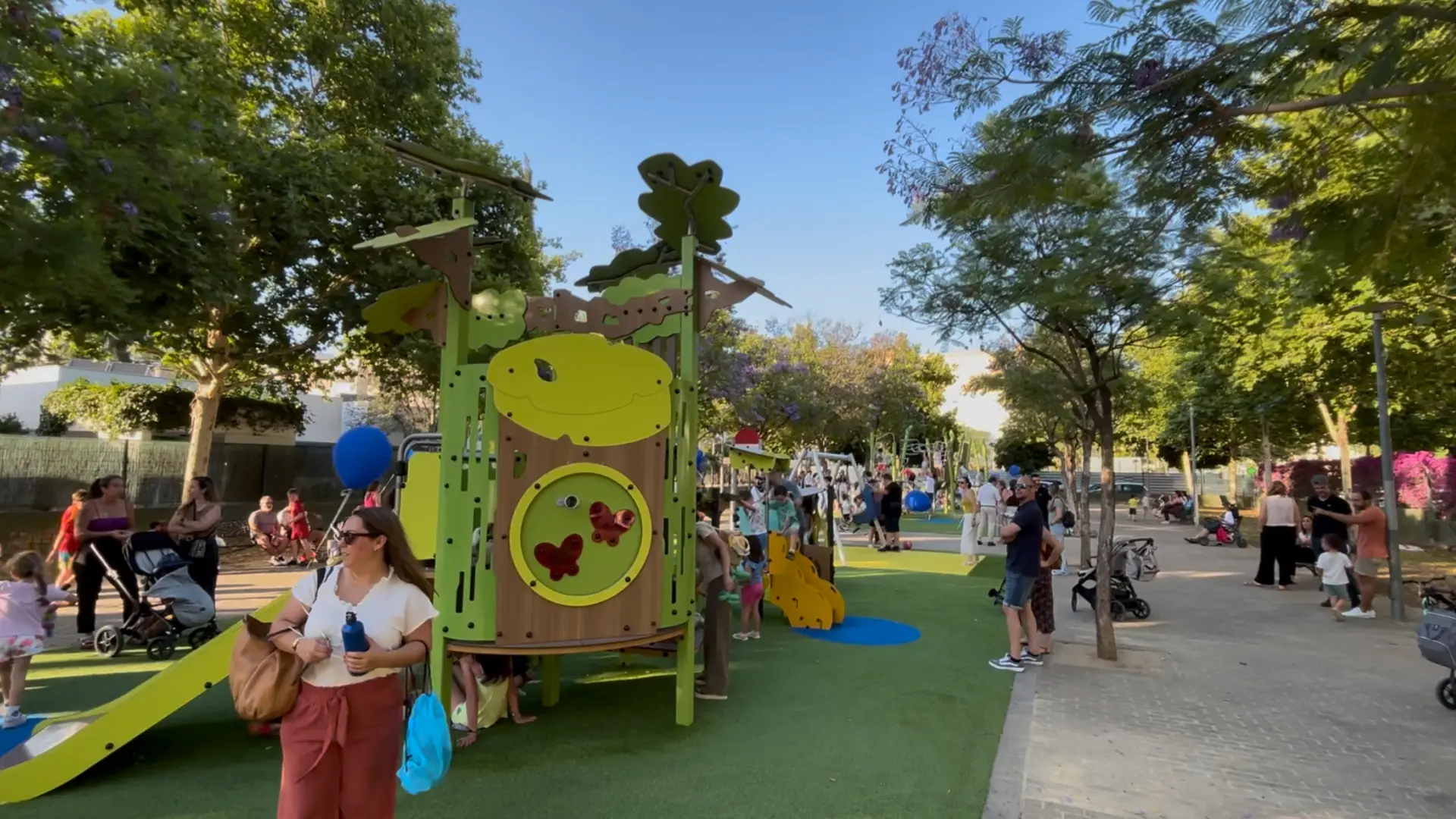 Piden retirar «de inmediato» el caucho de parques y colegios por sus posibles riesgos para la salud de los niños