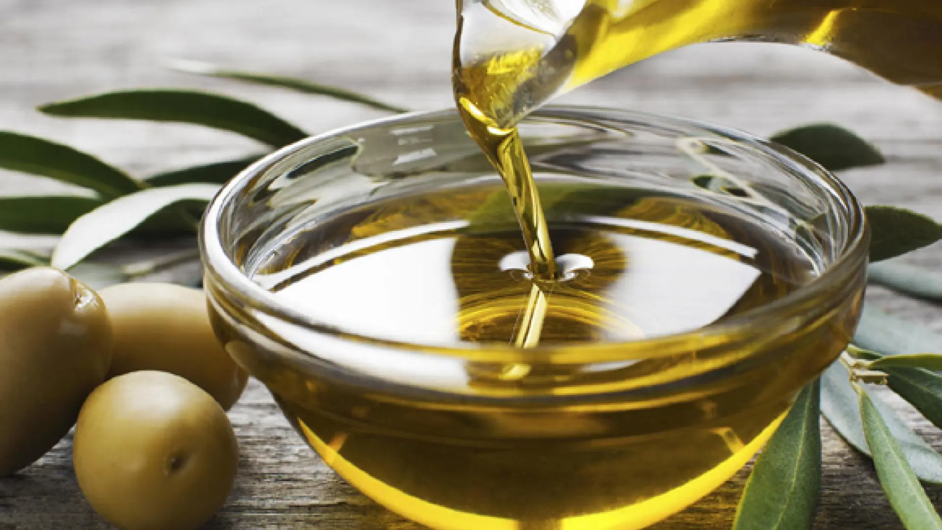 ¿Aceite de oliva antes de los carbohidratos? El orden de los alimentos al ingerirlos también cuenta
