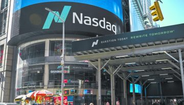 Corrección en el sector tecnológico arrastró al Nasdaq