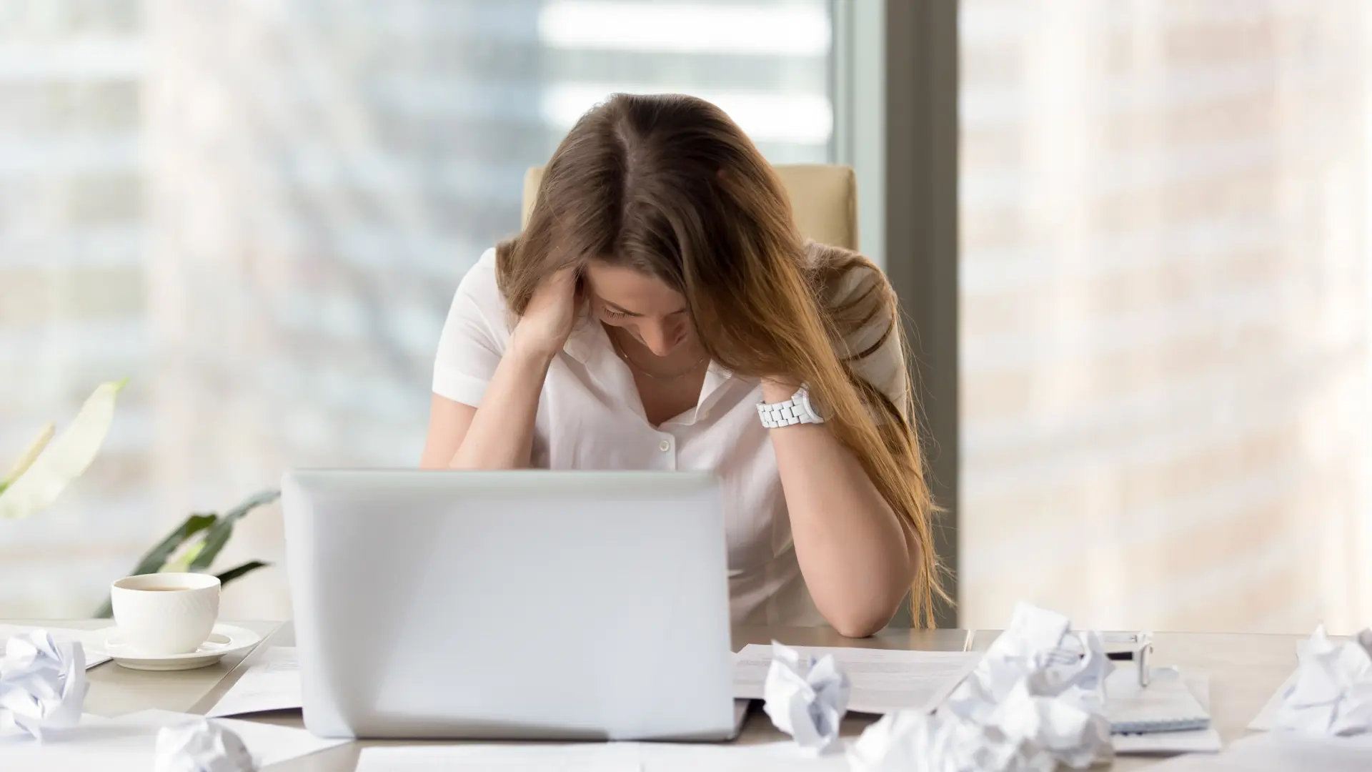 «No me da la vida»: las 3 señales de que el cansancio puede deberse a un exceso de exigencia