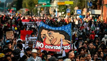 Marcha del 2 de octubre: Manifestantes conmemoran el 58 aniversario de la matanza en Tlatelolco