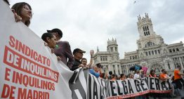 España vive protestas masivas por vivienda; 70,000 marchan en Madrid