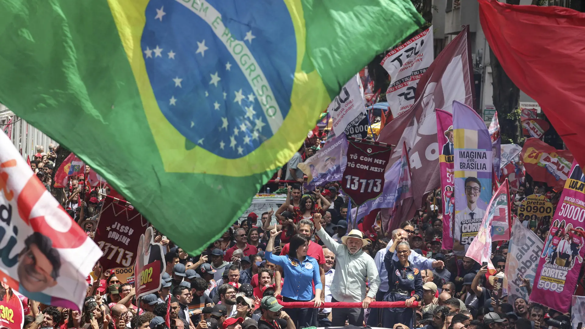 Lula y Bolsonaro se disputan la Presidencia de Brasil en unas elecciones marcadas por la fractura social