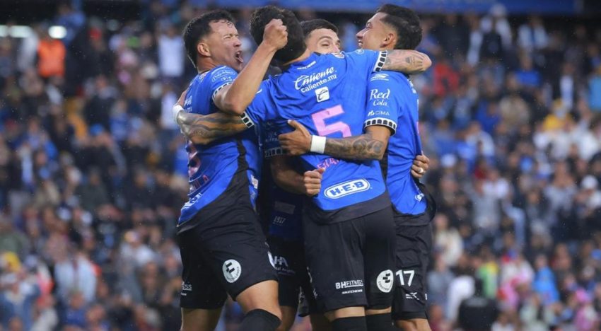 El Querétaro sigue su torneo de ensueño y vence 2-0 al Atlante