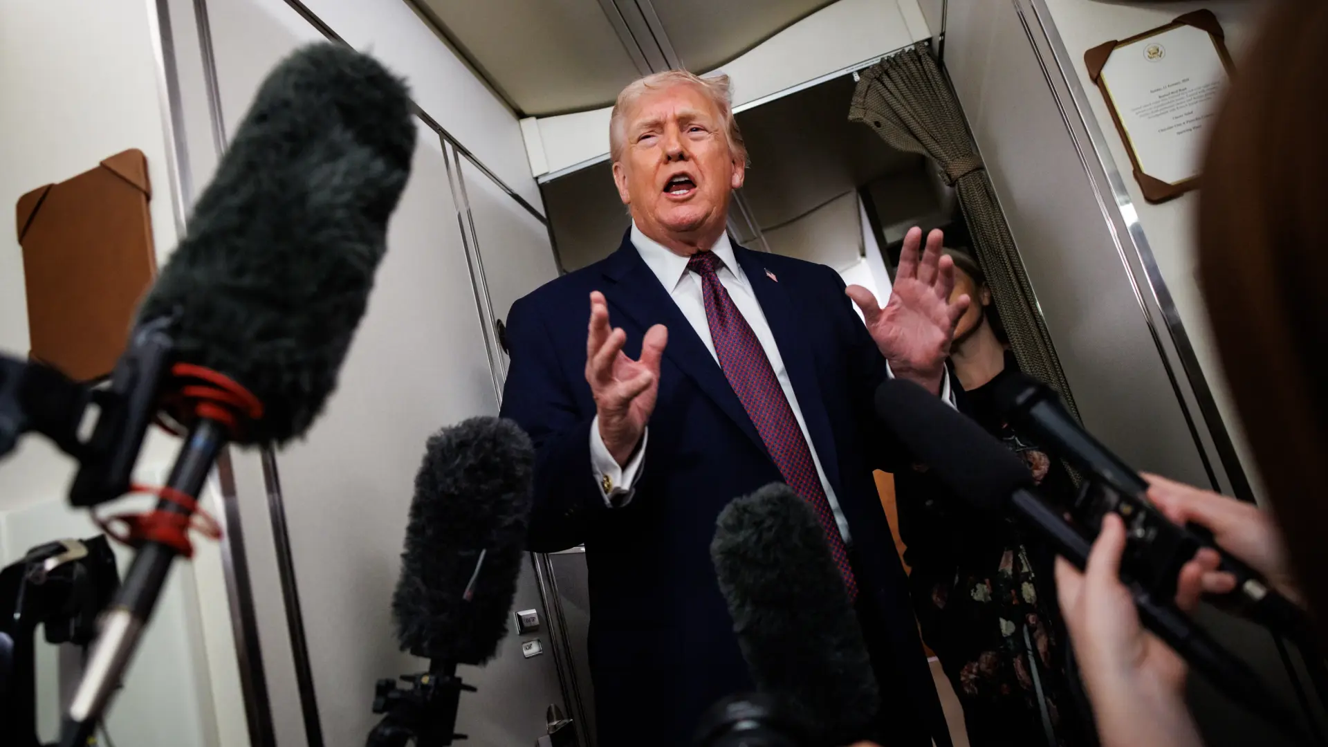 El Gobierno de Trump investiga si las televisiones vulneraron leyes antimonopolio al boicotearlo