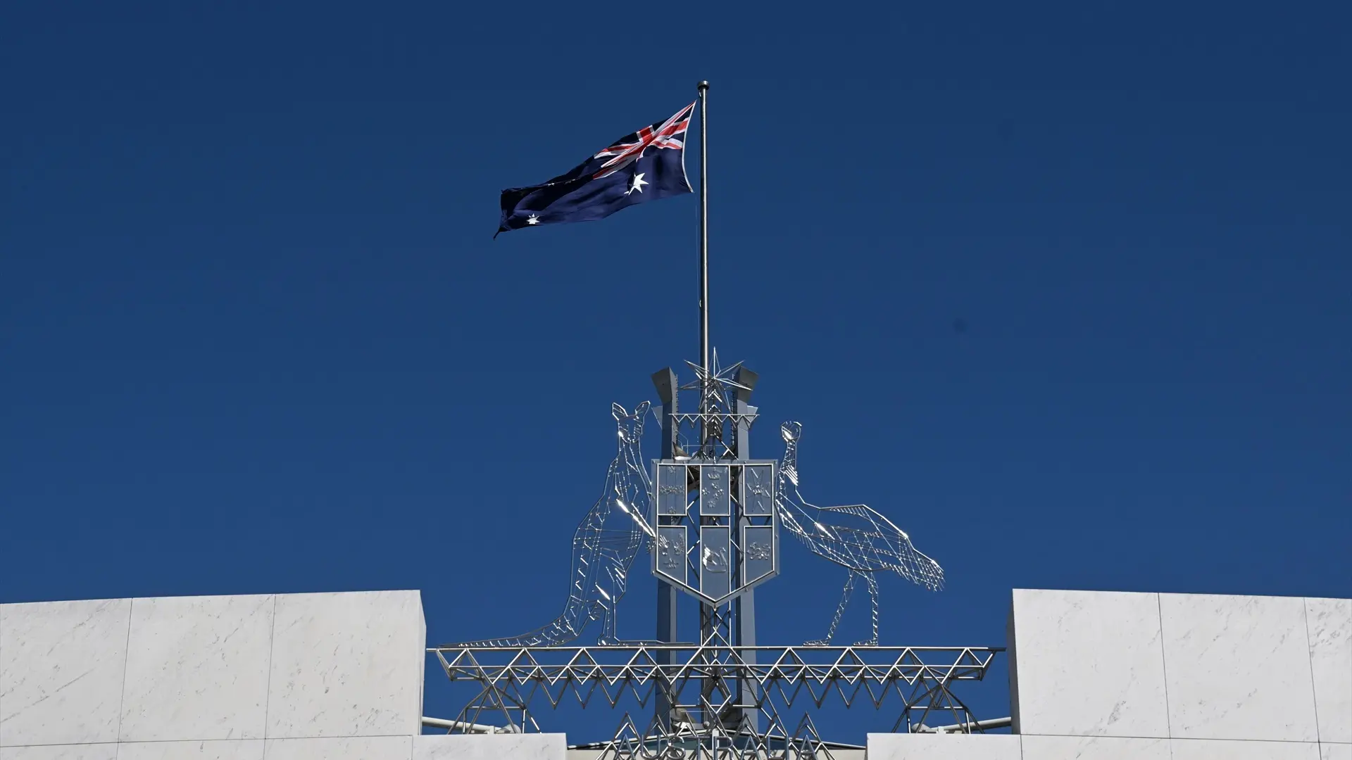 La Armada australiana investiga el hallazgo de una cámara oculta en el baño de mujeres en un buque de guerra