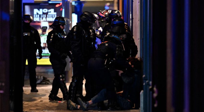 Protestas en Francia dejan saldo de 1,200 detenidos y 150 policías heridos