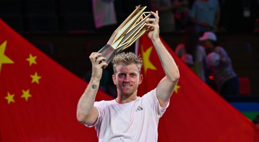 Davidovich se corona en Shanghái con una remontada épica