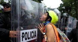 Petardos y bombas molotov en segunda marcha por agua limpia en Guadalajara