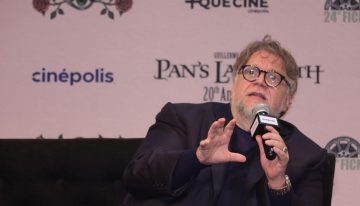 Guillermo del Toro llora en el Festival de Cine de Morelia