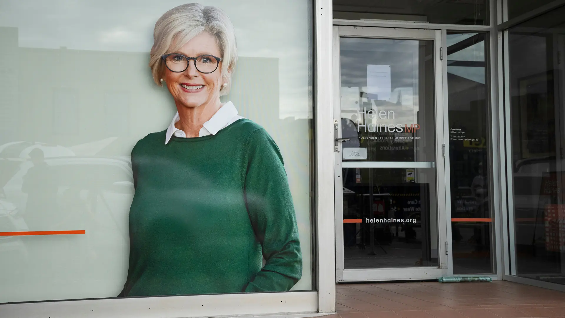 La diputada australiana Helen Haines pierde las dos piernas tras ser atropellada de forma intencionada