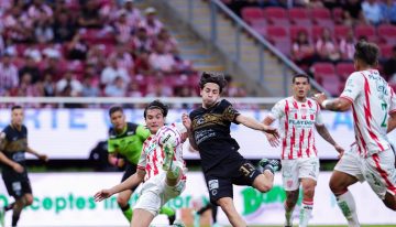 Chivas vencen 1-0 al Necaxa y presionan al América