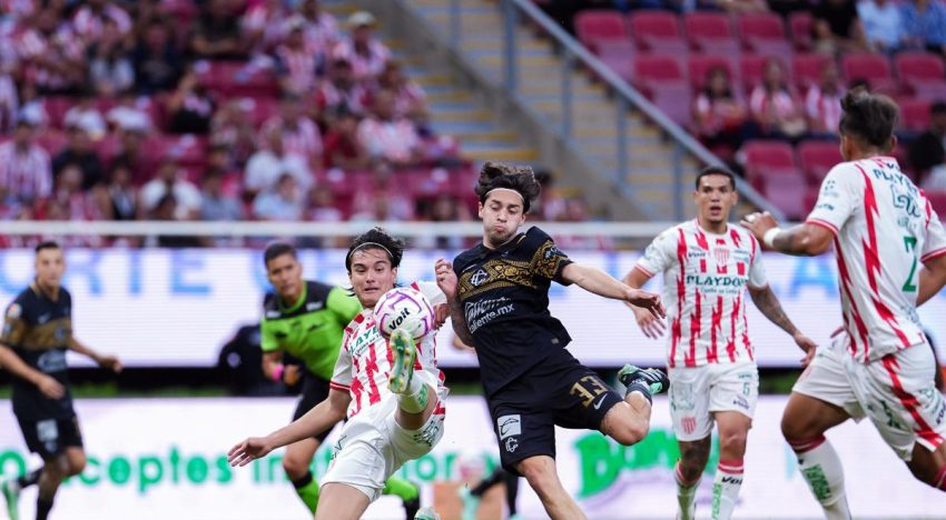 Chivas vencen 1-0 al Necaxa y presionan al América