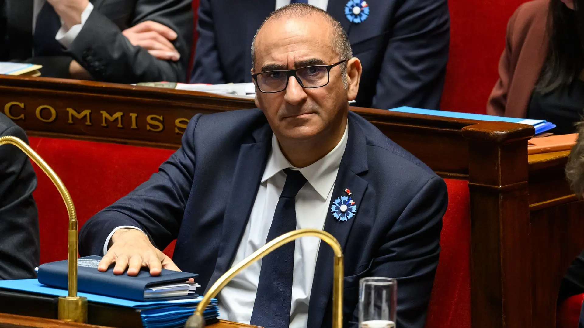 Francia se plantea suspender las redes sociales para evitar los saqueos en plena oleada de protestas