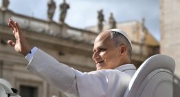 El papa León XIV no requerirá tratamiento adicional tras operación por cáncer, aseguran médicos