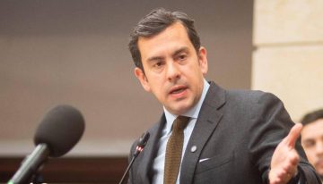 Rodrigo Lara dimite como ministro del Interior de Colombia a dos meses de asumir el cargo