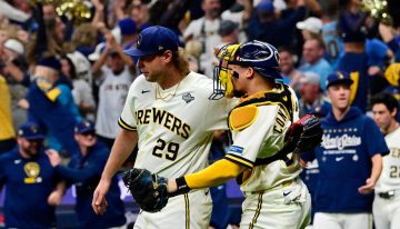 Milwaukee Brewers da el primer golpe ante los Rays en el inicio de la Serie Mundial
