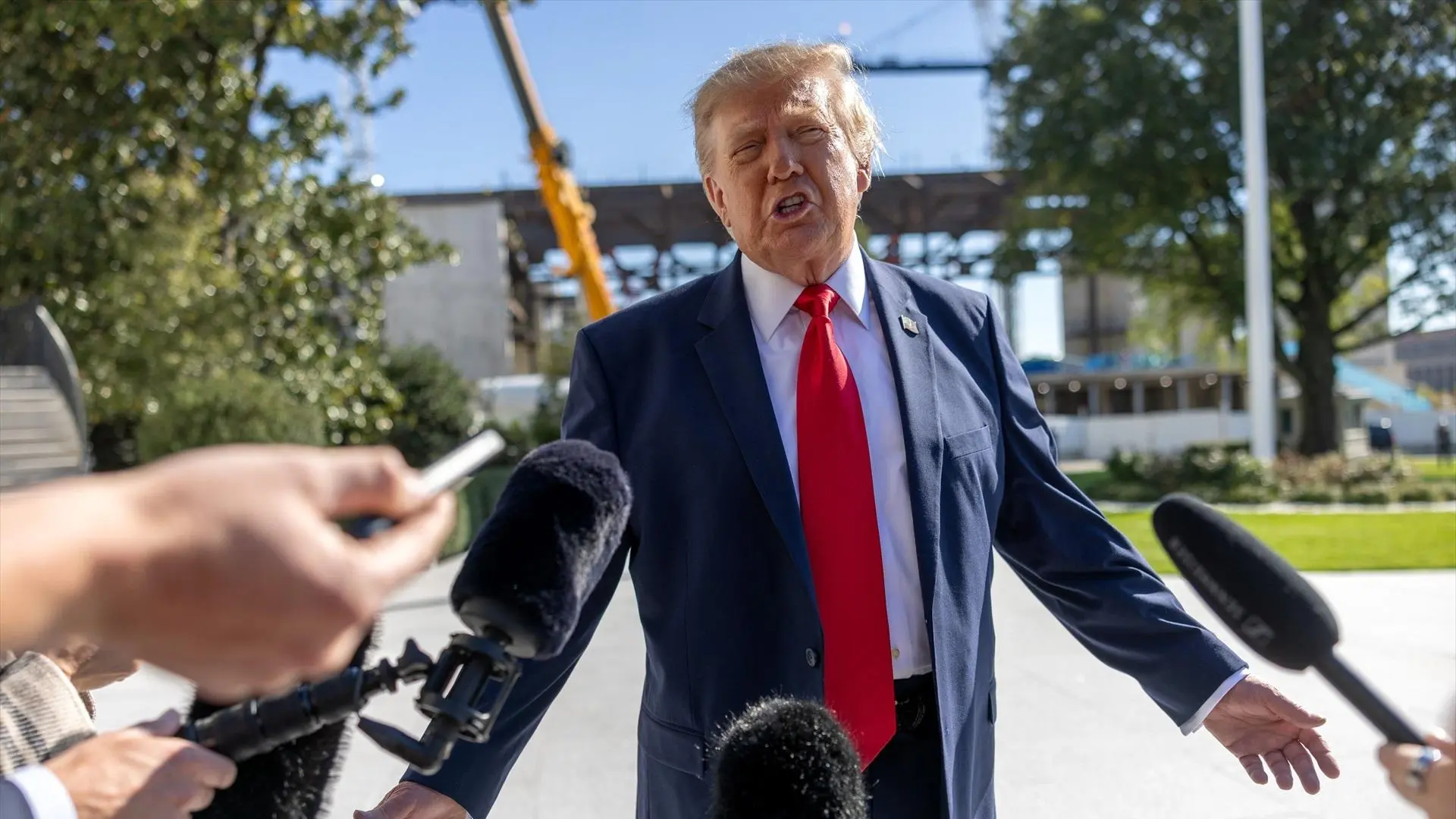 Trump tacha a Obama de «sumamente incompetente» tras sus críticas a la guerra contra Irán