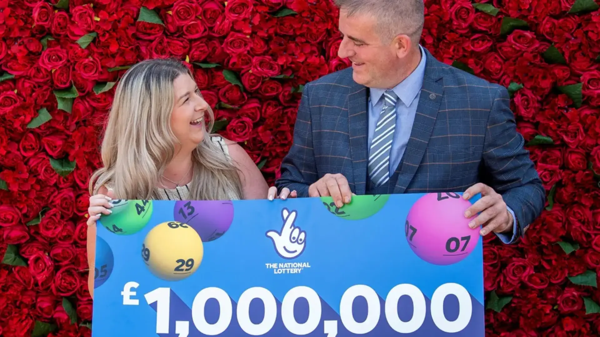 Darren McGuire, el hombre que ganó 1,2 millones en la lotería gracias a su fallecido padre: «Sus números me hicieron millonario»