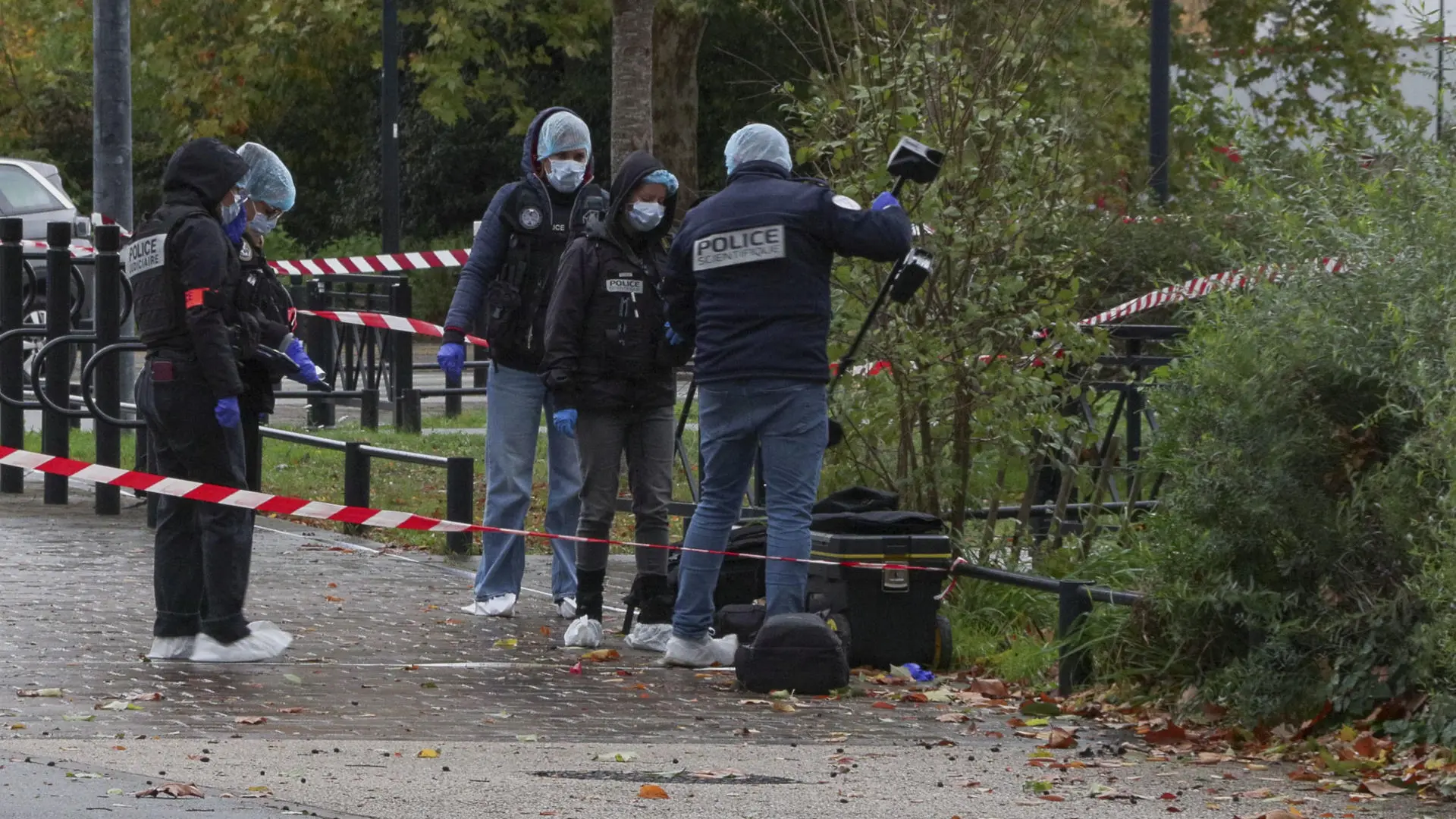 El sospechoso del tiroteo racista en Francia asegura que está en tratamiento por esquizofrenia