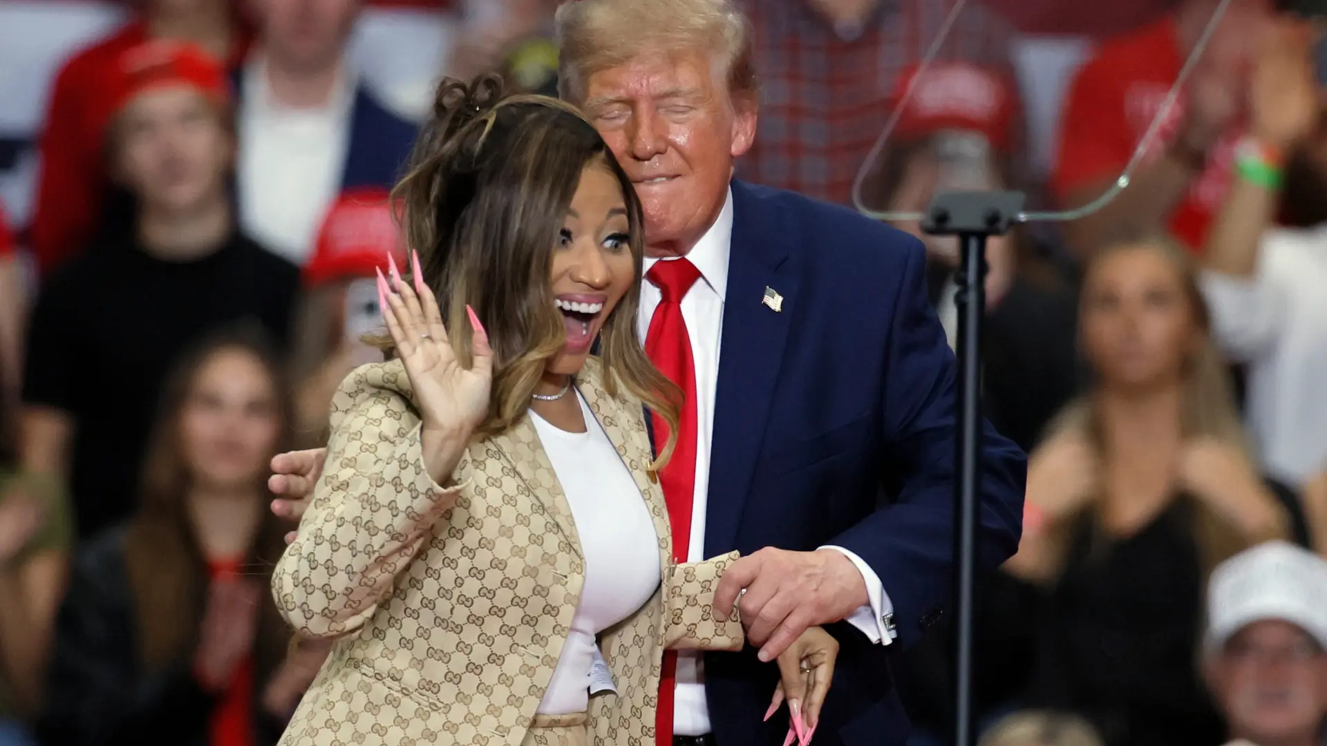 Donald Trump plantea que la rapera Nicki Minaj sea su nueva secretaria de prensa: «Tendré que pensármelo»