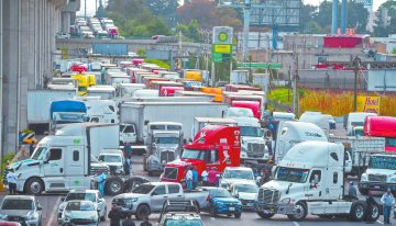 Segob y CANACAR acuerdan retirar los bloqueos y suspender manifestaciones en carreteras