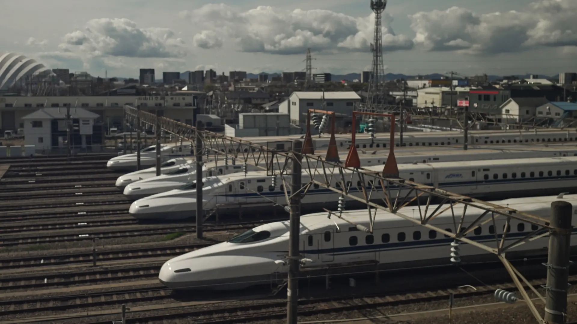 Así funciona el sistema de alta velocidad de Japón sin accidentes: un tren bala que no descarrila y un retraso medio de 96 segundos