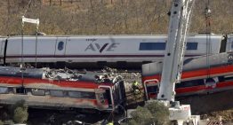 España identifica a las víctimas del choque de trenes ante la angustia de sus familias